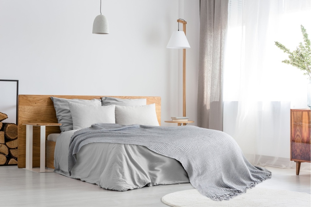 Waffle Recycled Cotton Throw in Silver - Image 4