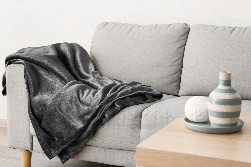 Plush Flannel Fleece Blanket - Super Soft Throw in Charcoal - Image 5