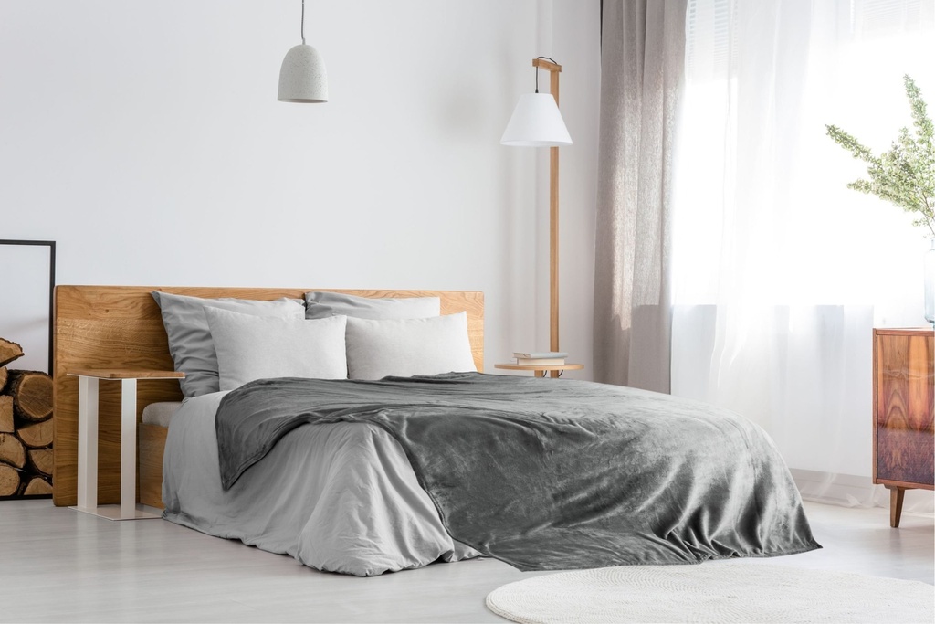Plush Flannel Fleece Blanket - Super Soft Throw in Charcoal - Image 7
