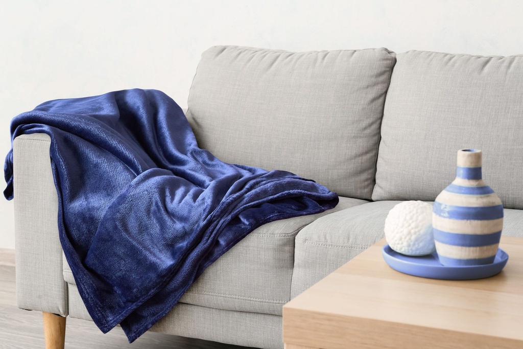 Plush Flannel Fleece Blanket - Super Soft Throw in Navy - Image 5