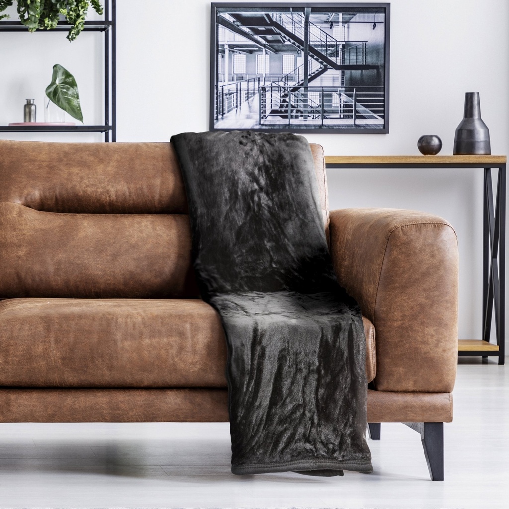 Nordic Collection - Super Cosey Fleece Blanket in Black - Image 4