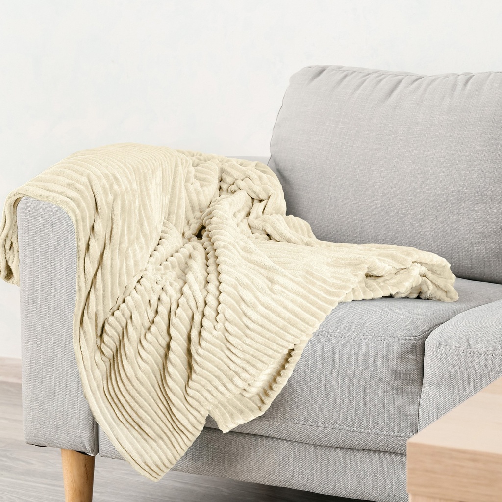 Dahlia - Fleece Throw in Cream - Image 2