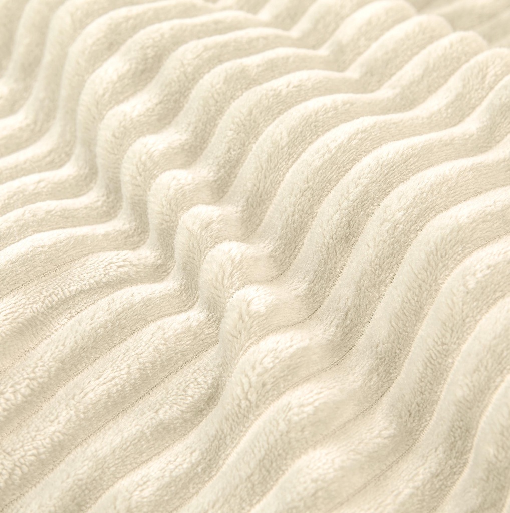 Dahlia - Fleece Throw in Cream - Image 5
