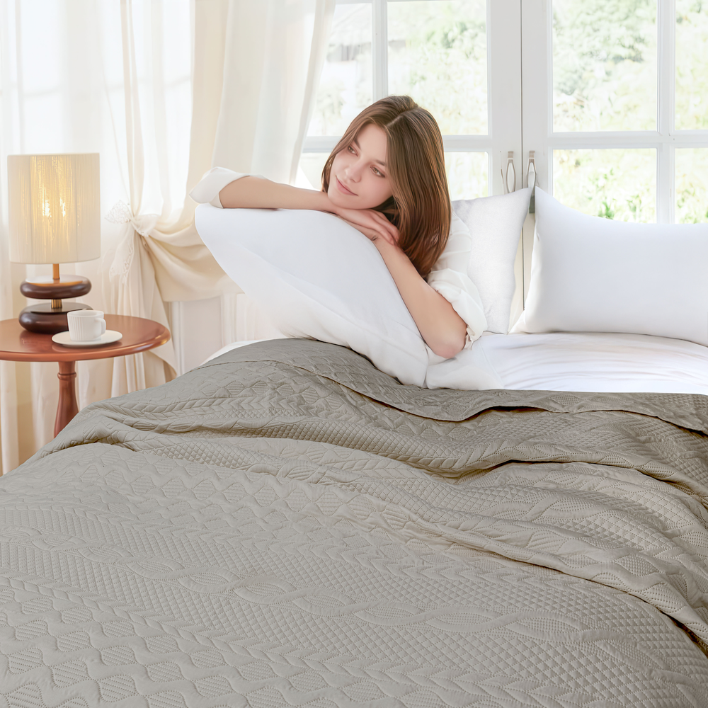 Eden - Quilted Bedspread Set in Stone - Image 2