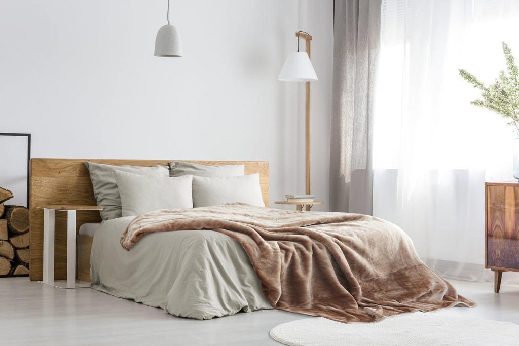 Nordic Collection - Super Cosy Fleece Blanket in Mink - Image 4