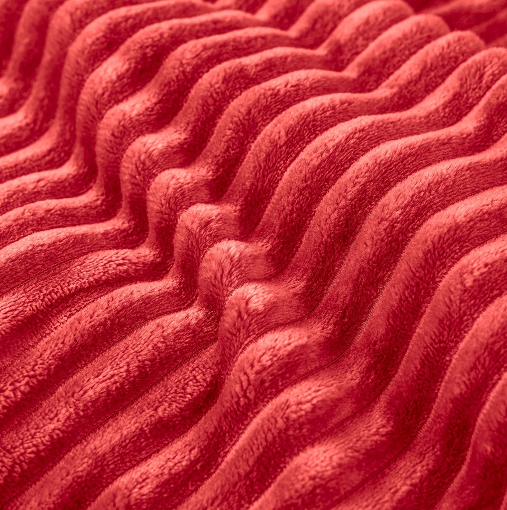 Dahlia - Fleece Throw in Red - Image 5