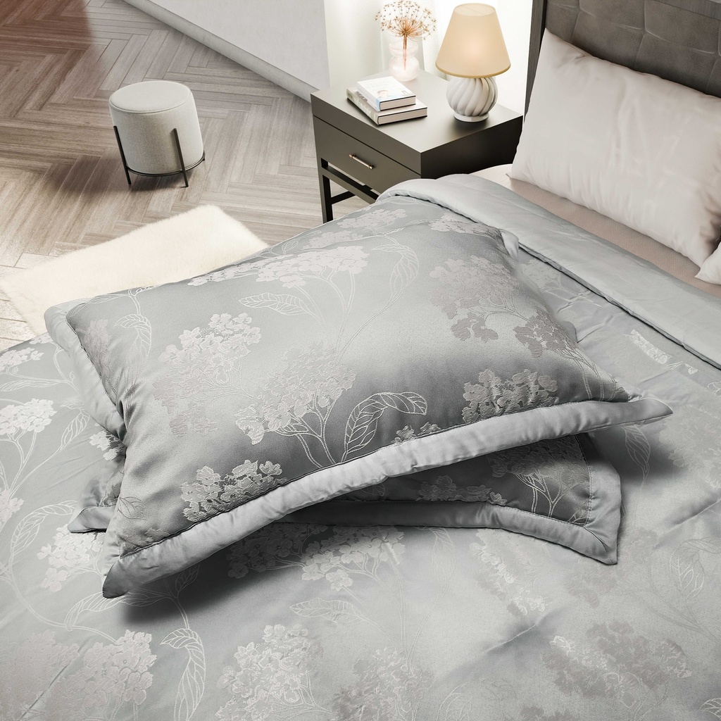 English Garden - Embellished Jacquard Quilted Bedspread Set in Silver - Image 2