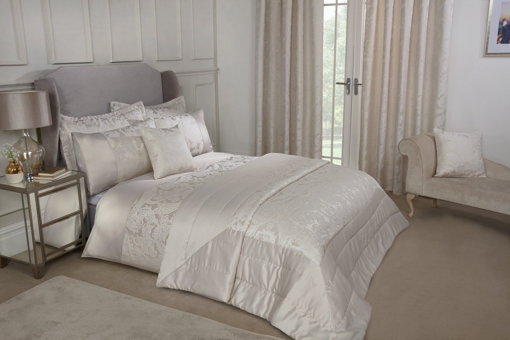 Cavendish Collection - Lined Pencil Pleat Jacquard Curtains in Cream - Image 5