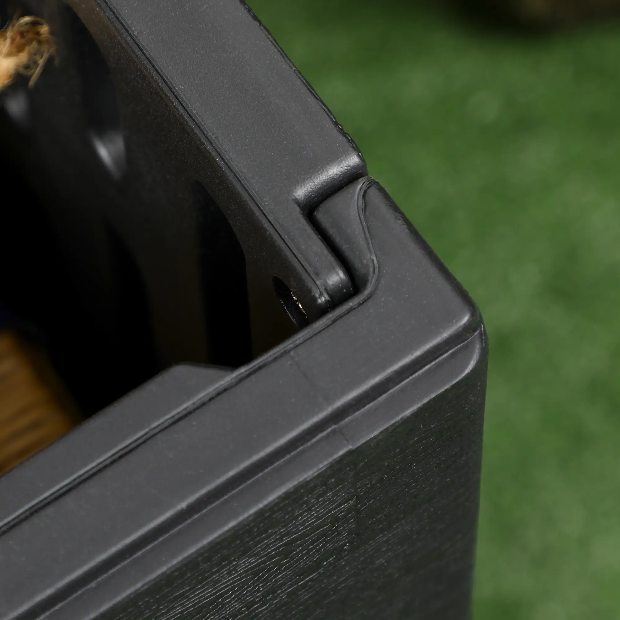 Outsunny 366L Plastic Garden Storage Box, Black - Image 9