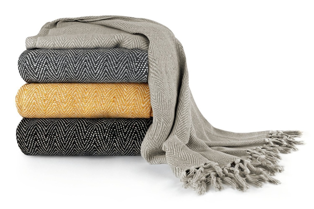 Hartley Recycled Cotton Throw in Silver - Image 4