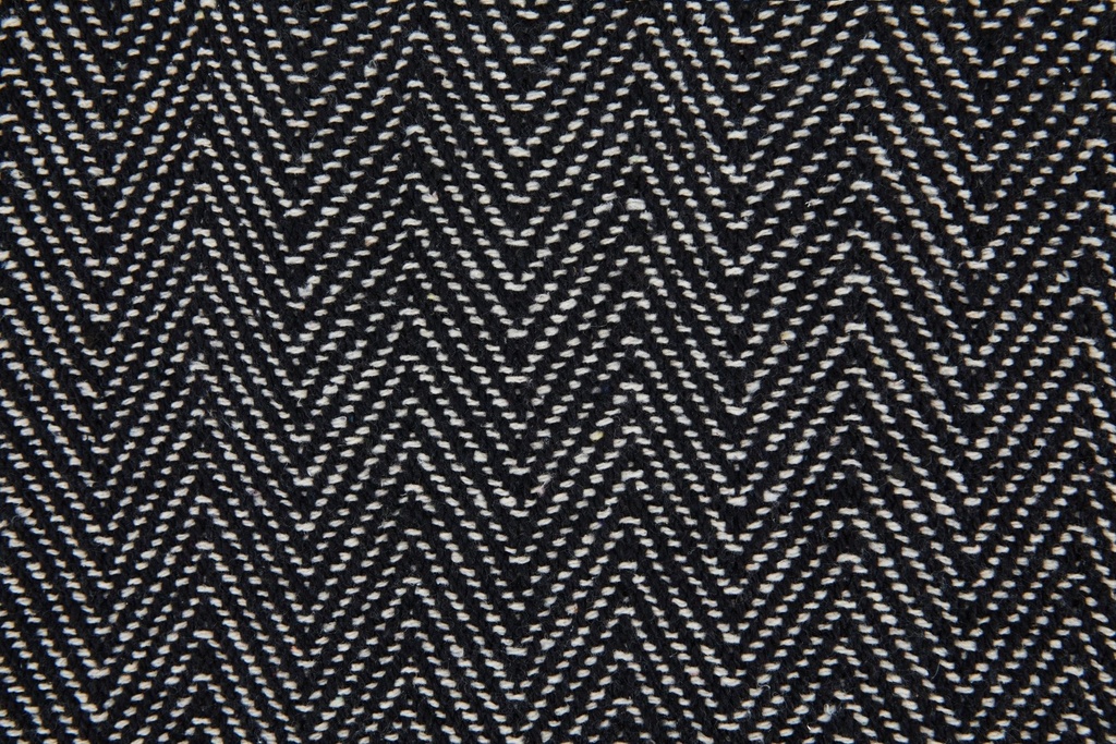 Hartley Recycled Cotton Throw in Black - Image 8