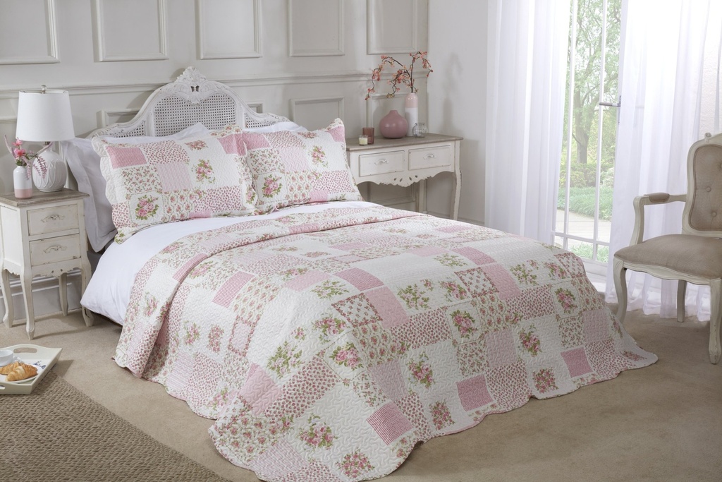 Devon - Quilted Patchwork Bedspread Set in Pink