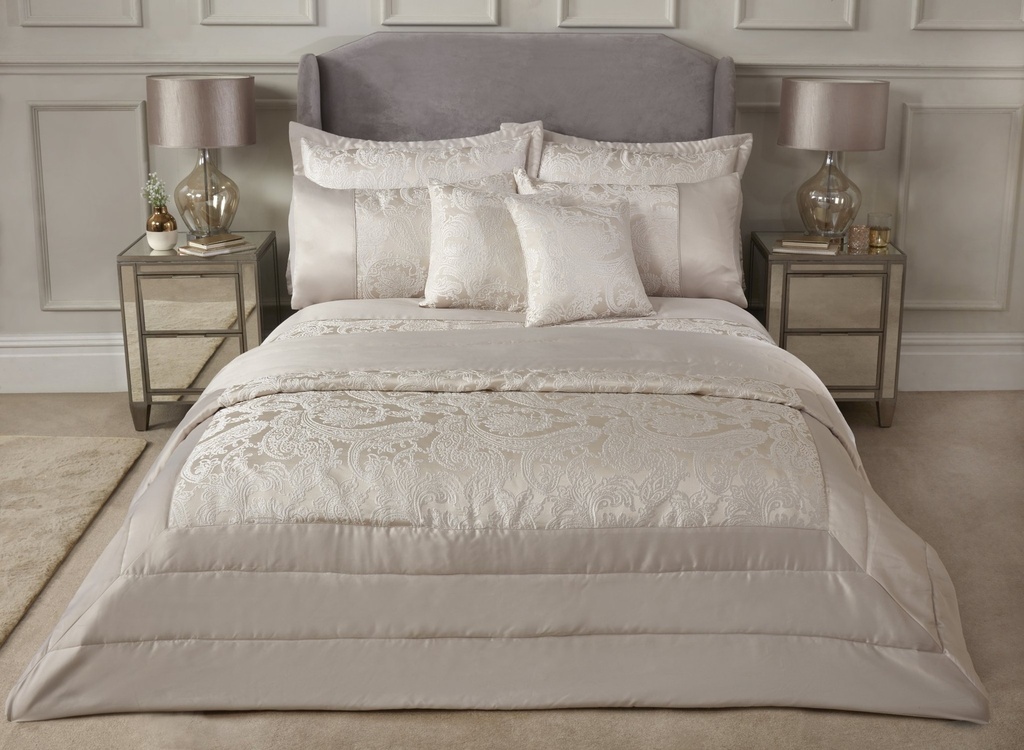 Cavendish Collection - Embellished Jacquard Quilted Bedspread Set in Cream